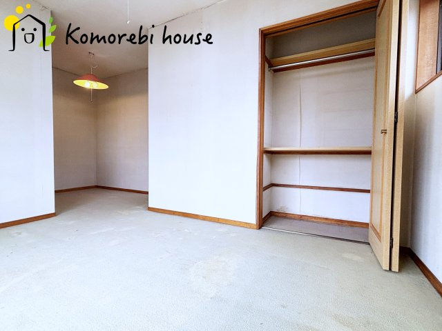 比企郡川島町八幡1丁目　中古一戸建ての寝室|2面から光が差し込むのであかるいです