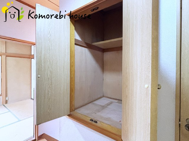 比企郡川島町八幡1丁目　中古一戸建ての収納|和室横の収納です