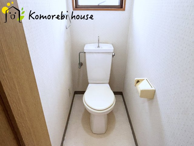 比企郡川島町八幡1丁目　中古一戸建てのトイレ|2階のトイレです