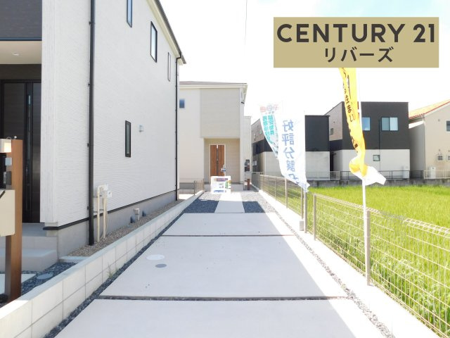 海部郡大治町大字堀之内字深田の新築一戸建の前面道路含む現地写真|◇残り１棟◇　　新価格！！いつでもご案内出来ます♪（お問合せ当日、平日、水曜、夜間でもＯＫ）　全居室南面向きの明るいお家！　駐車３台ＯＫ！　南に庭付き♪　南面インナーバルコニー♪