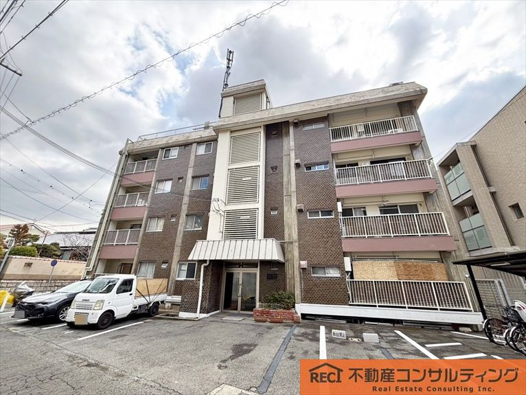 ヒル岡本マンションの外観