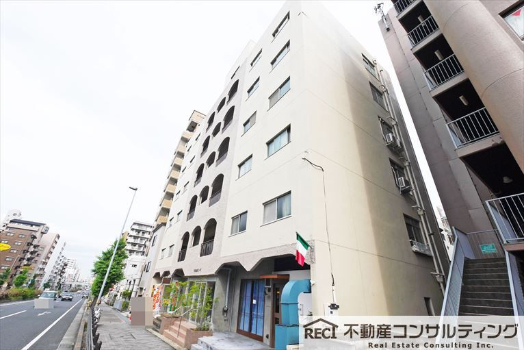 甲南金沢コーポ北棟の外観