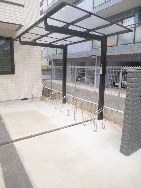 Ｈａｌｅａｋａｌａのその他共用部分|★うれしい屋根付きの駐輪場★