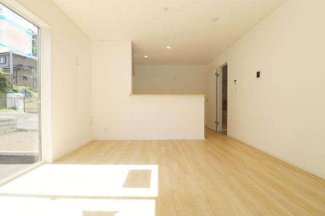 本宮市青田字中森　　　7号棟　　　五百川小学校、本宮第２中学区の居間・リビング