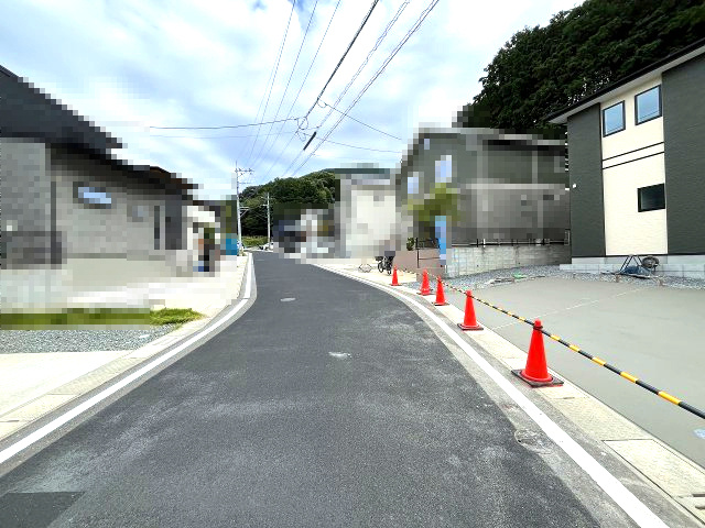【その他】 | 糟屋郡篠栗町中央6丁目3期　1号棟（全1棟）【仲介手数料無料・0円】 | 現地写真。前面道路です。