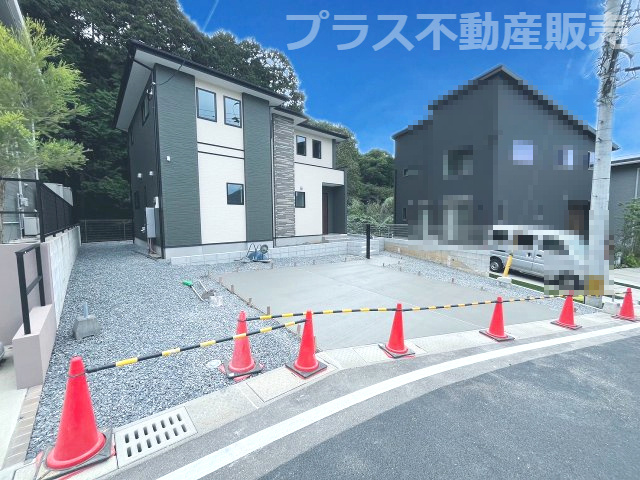 【外観】 | 糟屋郡篠栗町中央6丁目3期　1号棟（全1棟）【仲介手数料無料・0円】 | 現地写真。プラス不動産販売なら、現場の全ての棟をまとめてご見学頂けます。