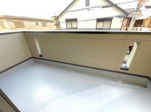 堺市西区鳳中町８丁の新築一戸建のバルコニー