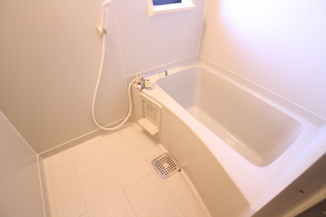 ハイツデアイの浴室