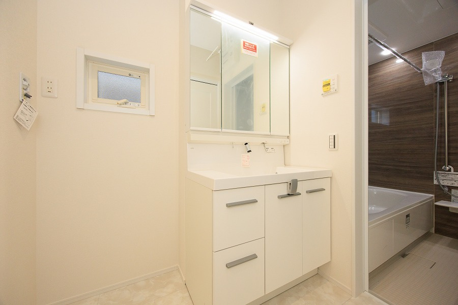 サンコート　嘉麻市鴨生の独立洗面台