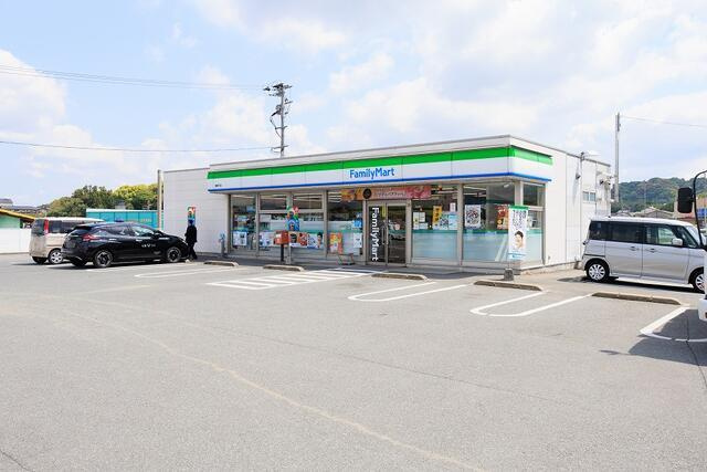 サンコート　嘉麻市鴨生の周辺|ファミリーマート　…まで1,040m 