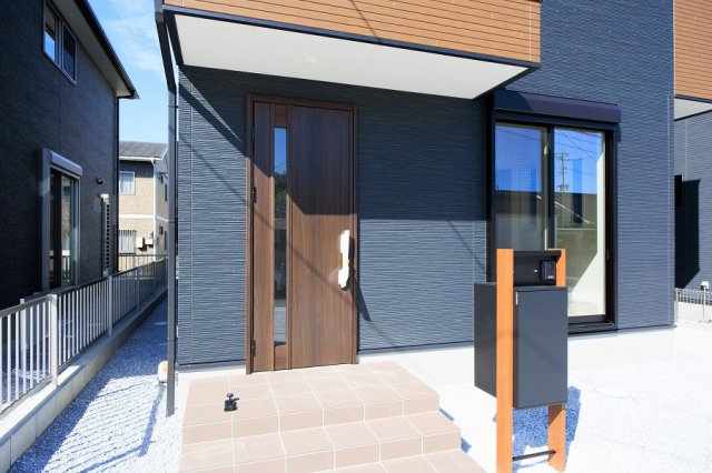 サンコート　嘉麻市鴨生の玄関