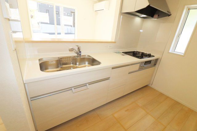 本宮市青田字中森　　　8号棟　　　五百川小学校、本宮第２中学区のキッチン