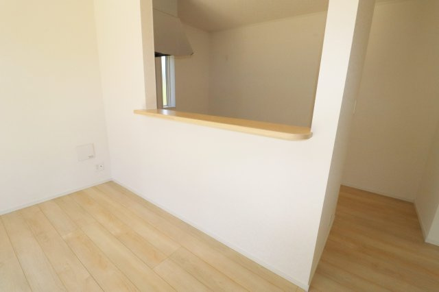 本宮市青田字中森　　　8号棟　　　五百川小学校、本宮第２中学区のキッチン