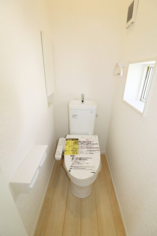 本宮市青田字中森　　　8号棟　　　五百川小学校、本宮第２中学区のトイレ