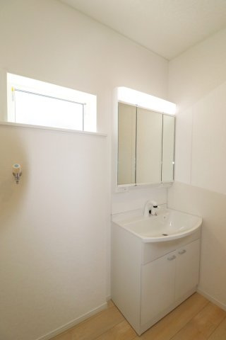 本宮市青田字中森　　　8号棟　　　五百川小学校、本宮第２中学区の洗面所