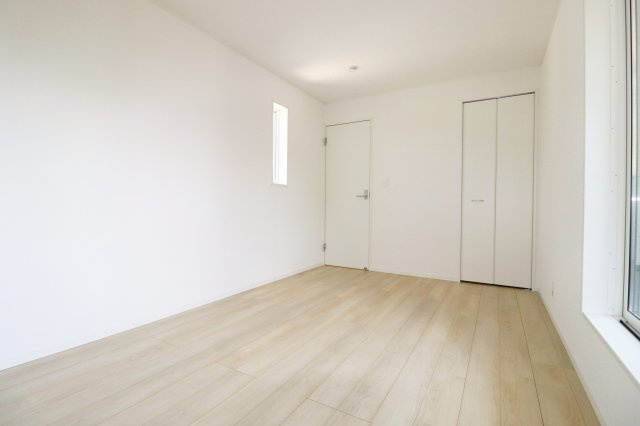 本宮市青田字中森　　　8号棟　　　五百川小学校、本宮第２中学区の洋室