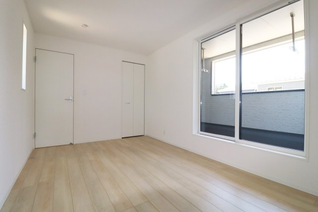 本宮市青田字中森　　　8号棟　　　五百川小学校、本宮第２中学区の洋室