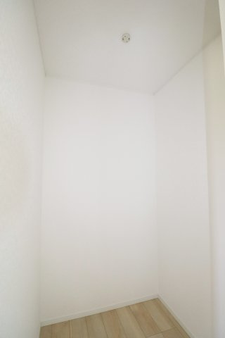 本宮市青田字中森　　　8号棟　　　五百川小学校、本宮第２中学区の収納|ウォークインクローゼット♪