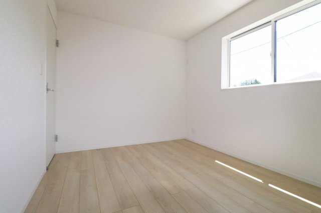 本宮市青田字中森　　　8号棟　　　五百川小学校、本宮第２中学区の洋室