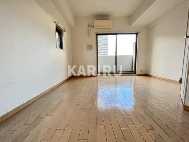 レークス大阪城イーストの居間・リビング