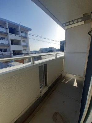 【バルコニー】 | ＬｉｎｏコートⅠ | バルコニーからの眺めを楽しみながら食事をしませんか