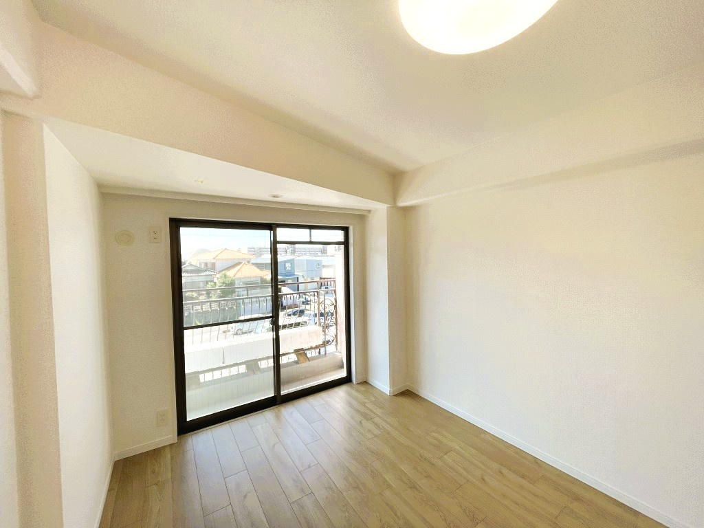 廻間公園南マンションの洋室|ゆったりした洋室です