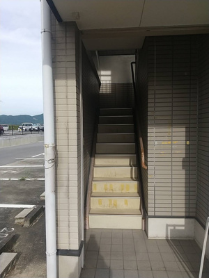 【その他】 | 坂本ビル | 建物入口はこんな感じです。