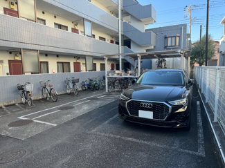 【駐車場】