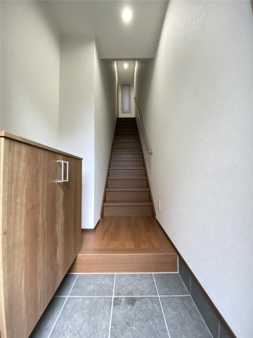 Flower　valley　Iの玄関