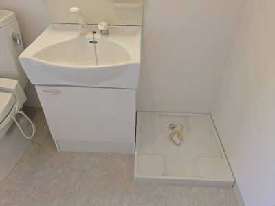 【庭】 | あたりやビル | 洗濯機置き場
