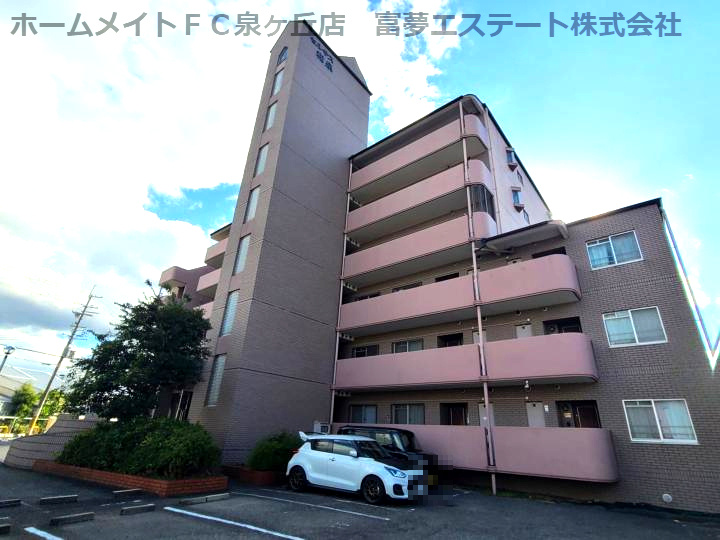 セルサス和泉の外観