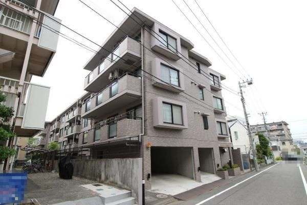 多摩市鶴牧２丁目の中古マンションの外観