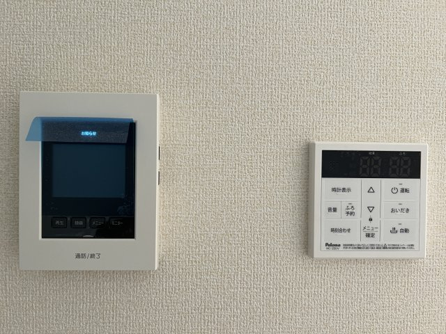 碧南市沢渡町　新築分譲　5号棟の防犯設備|TVモニターホン、追い焚き機能付き給湯パネル