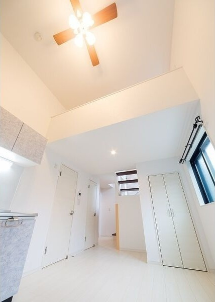 RadIAnce浜(レイディエンス浜)の居間・リビング|使いやすい居間です