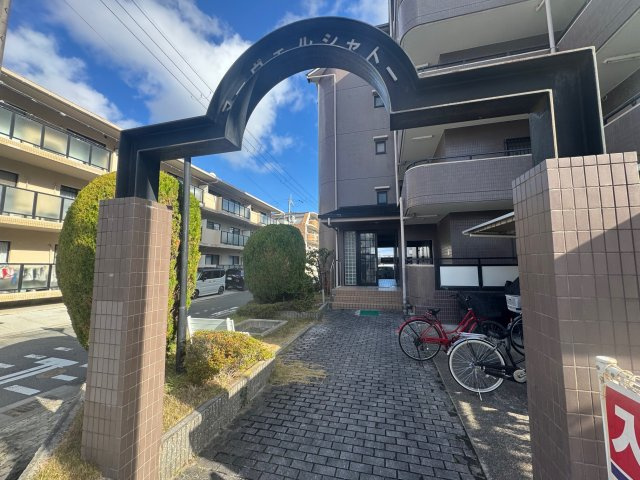 ヌーヴェルシャトーのエントランス