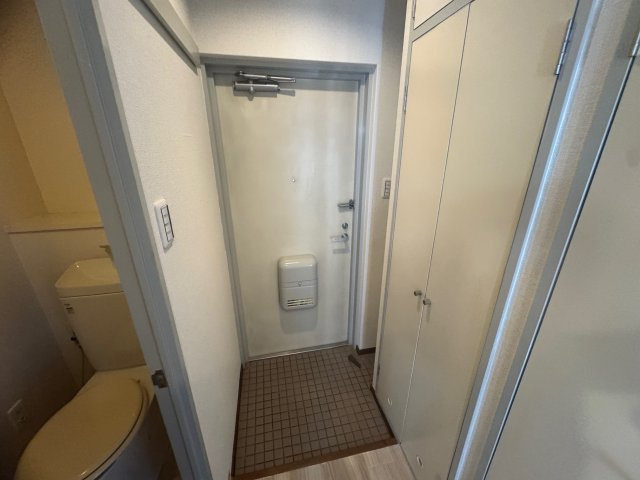 ヌーヴェルシャトーの玄関