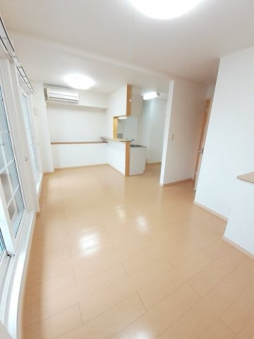 メゾン・セレーノの居間・リビング