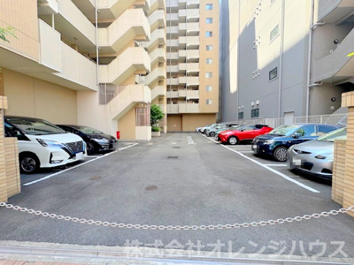 【駐車場】 | プレシス本厚木パークフロント | 近隣には商業施設が充実し生活環境良好です！