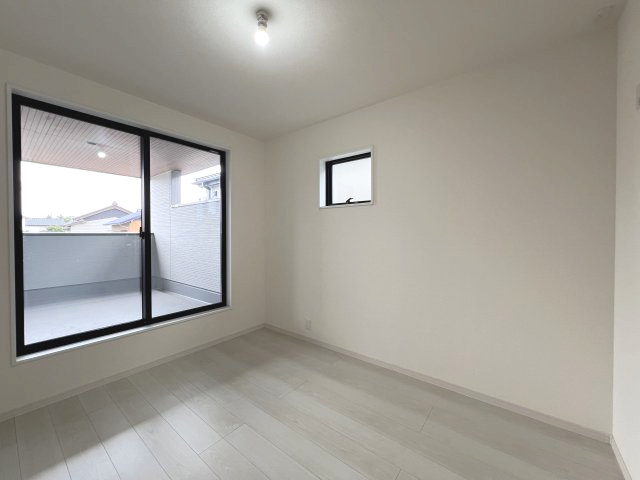 碧南市沢渡町　新築分譲　4号棟の洋室|5.56帖洋室