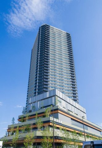 THE TOWER JUJOの外観