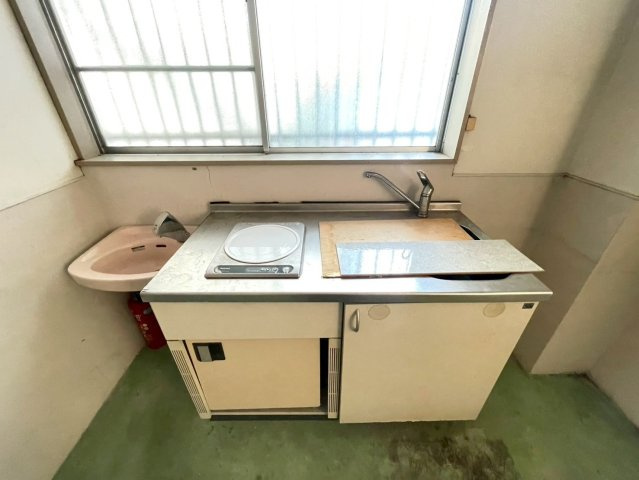 丸兼ビルのキッチン