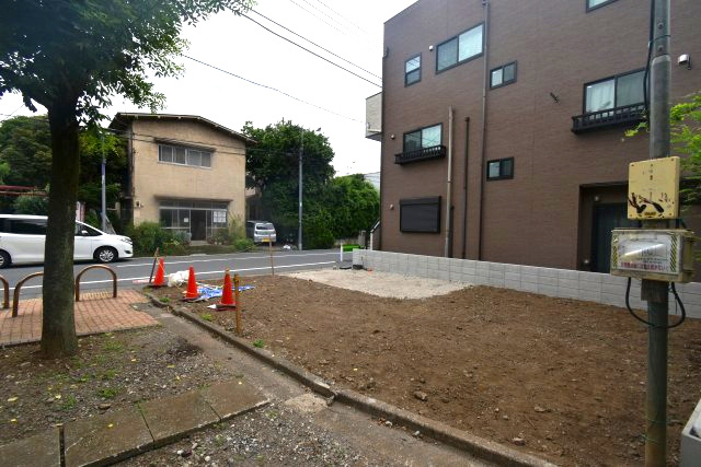 上井草2丁目・新築戸建の前面道路含む現地写真