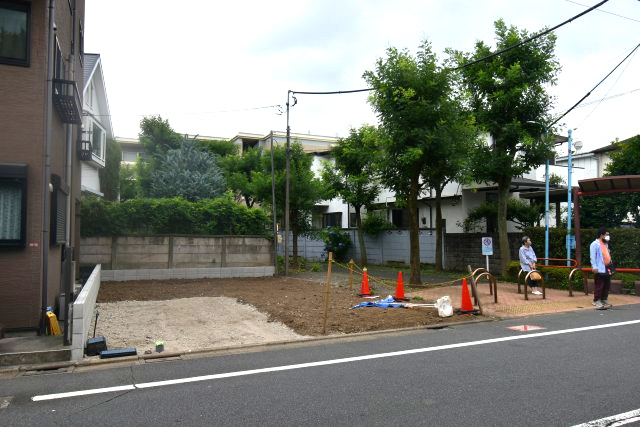 上井草2丁目・新築戸建の前面道路含む現地写真