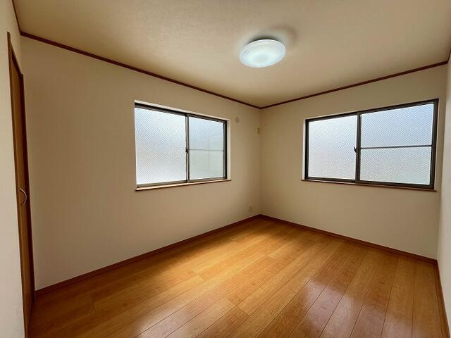 名古屋市守山区脇田町の洋室