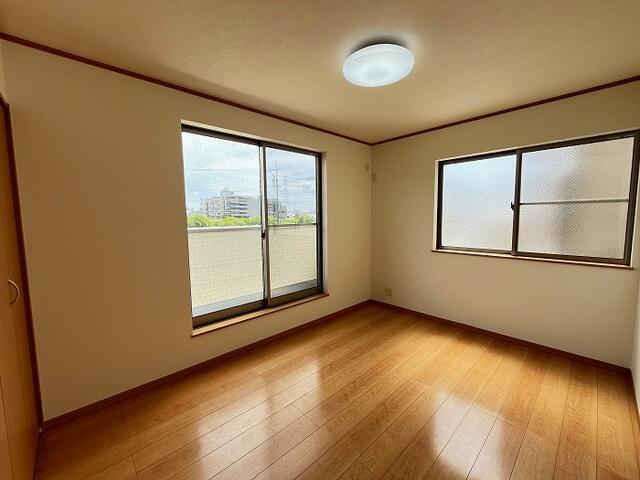 名古屋市守山区脇田町の洋室