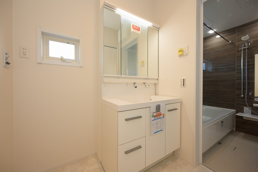 サンコート　久留米市善導寺町飯田の独立洗面台