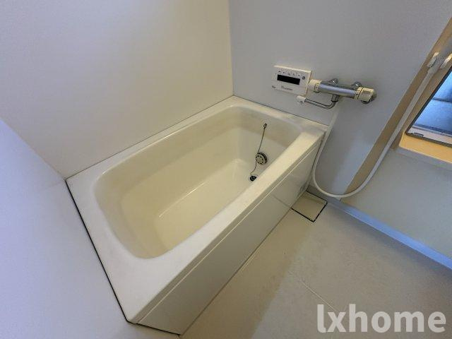 スペンドカームリーの浴室|コンパクトで使いやすいお風呂です