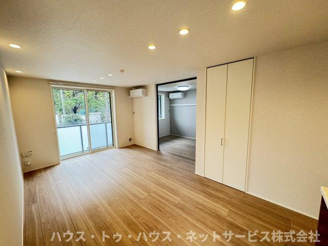 フォンターナYUの居間・リビング