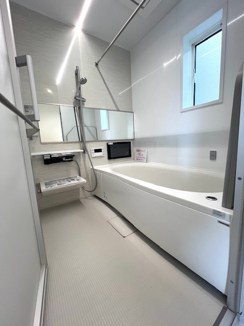 長田区松野通　新築戸建の浴室