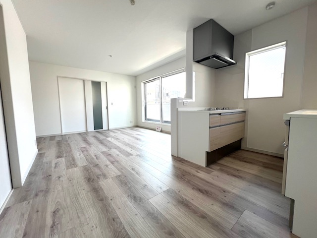 長田区松野通　新築戸建の居間・リビング